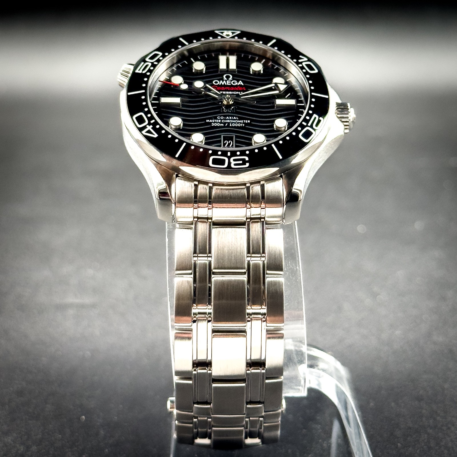 Omega Seamaster Diver 300M Mint Black Wave Dial Complete Set 210.30.42.20.01.001