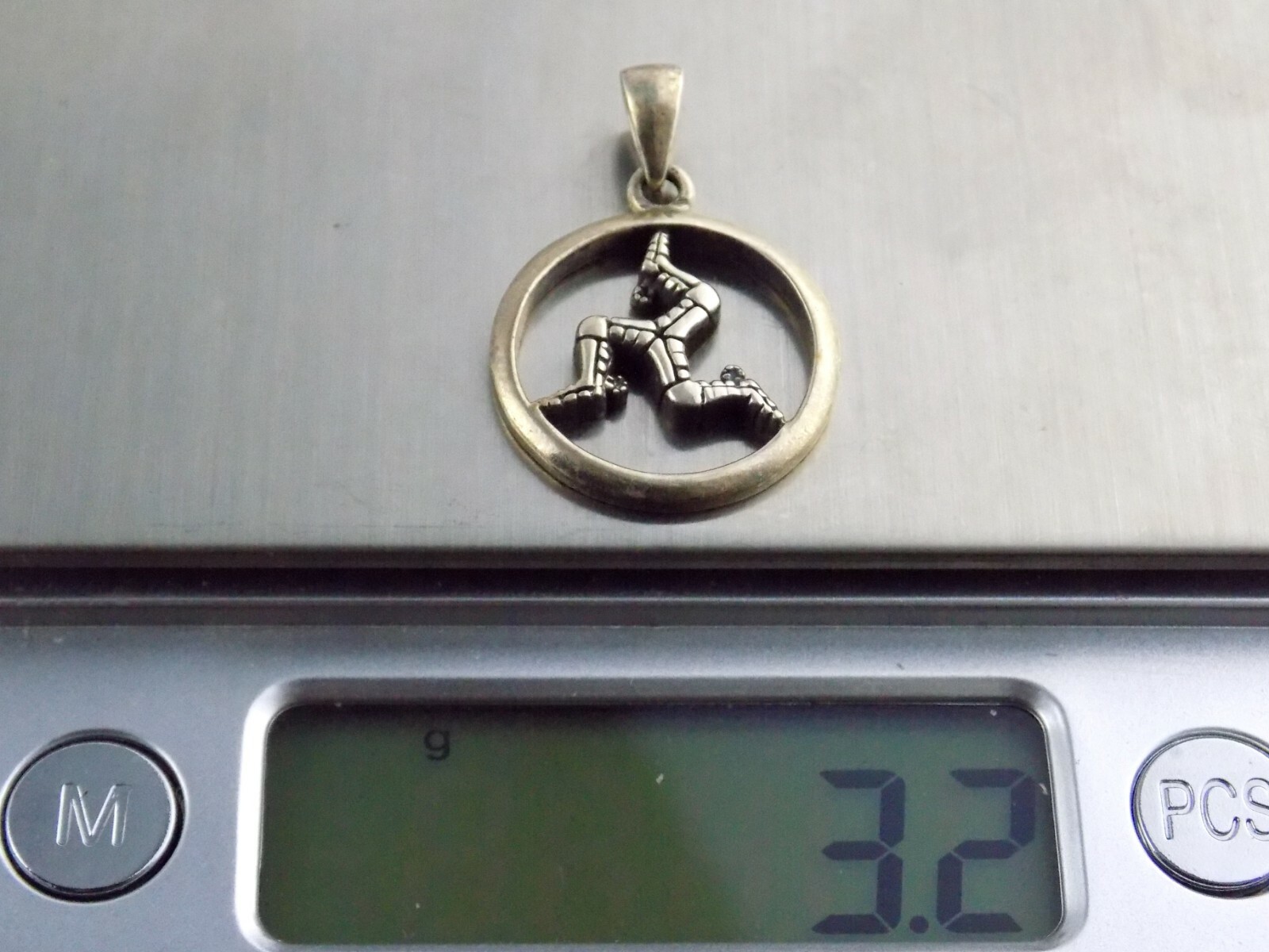SG Sterling Silver Triple Leg Running Pendant Symbol 3.2 Grams 925
