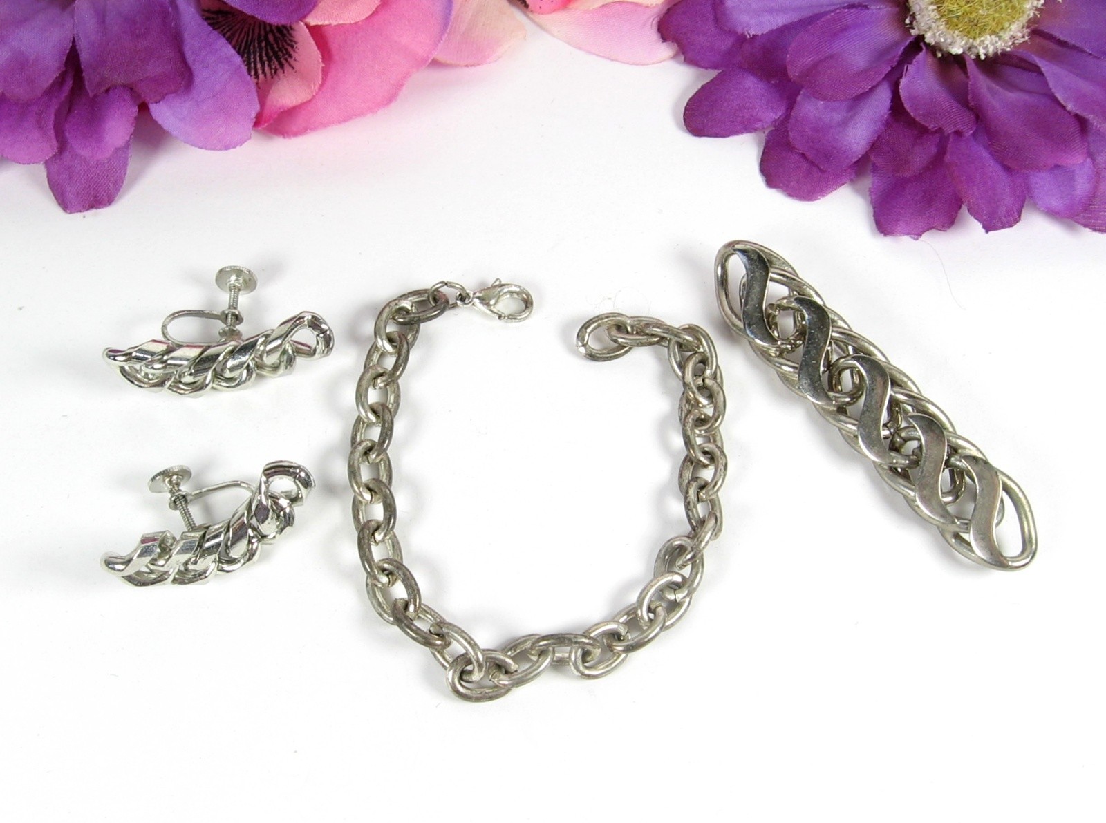 LOOPS & LINKS Vintage SET PIN BRACELET EARRINGS Screw Back Silvertone Chain