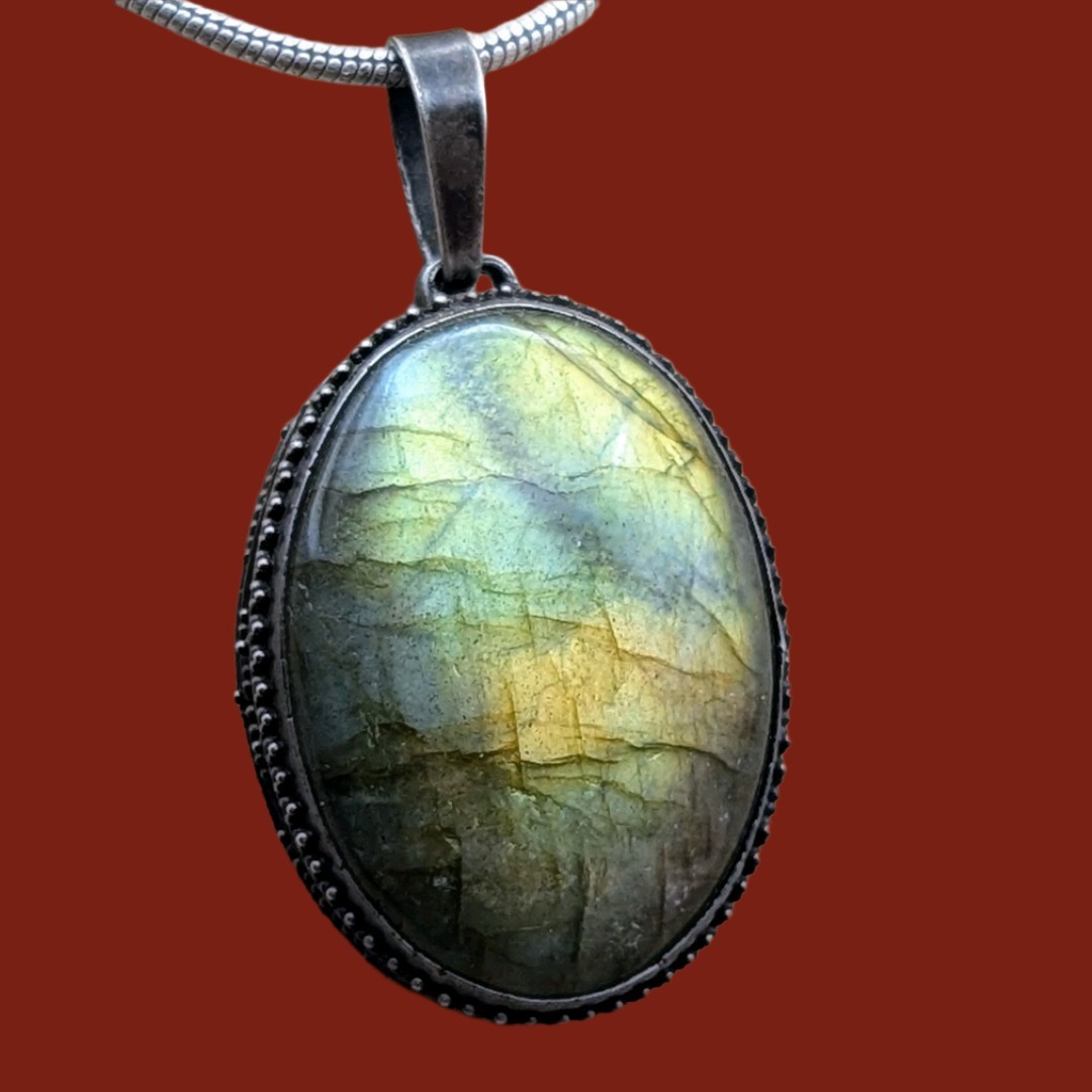 Vintage Large Golden Labradorite & Ornate Bali Sterling Pendant 1 5/8 in