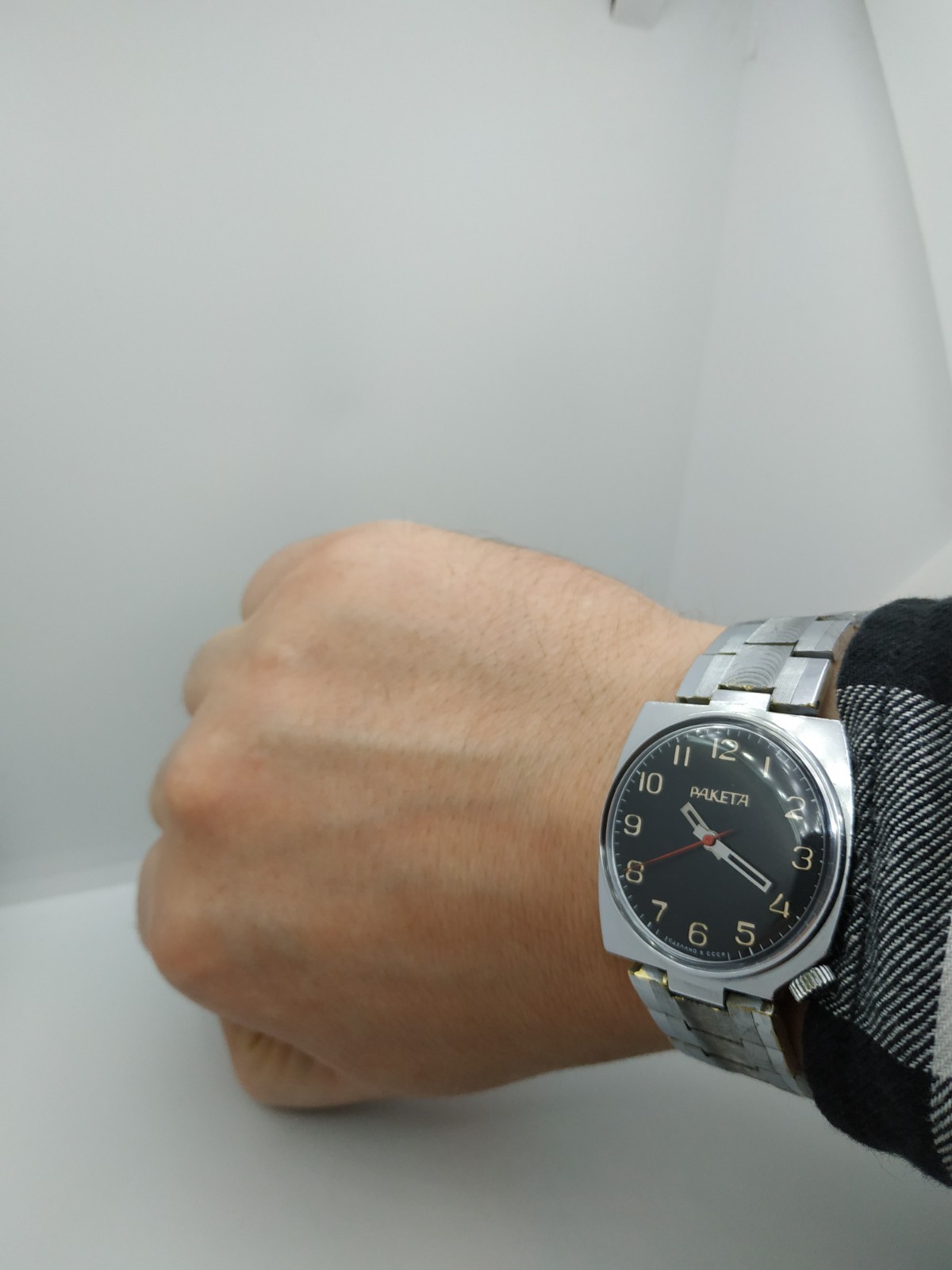Men’s Dress Vintage USSR Watch RAKETA Mechanical 2609.HA Retro Soviet Black Dial