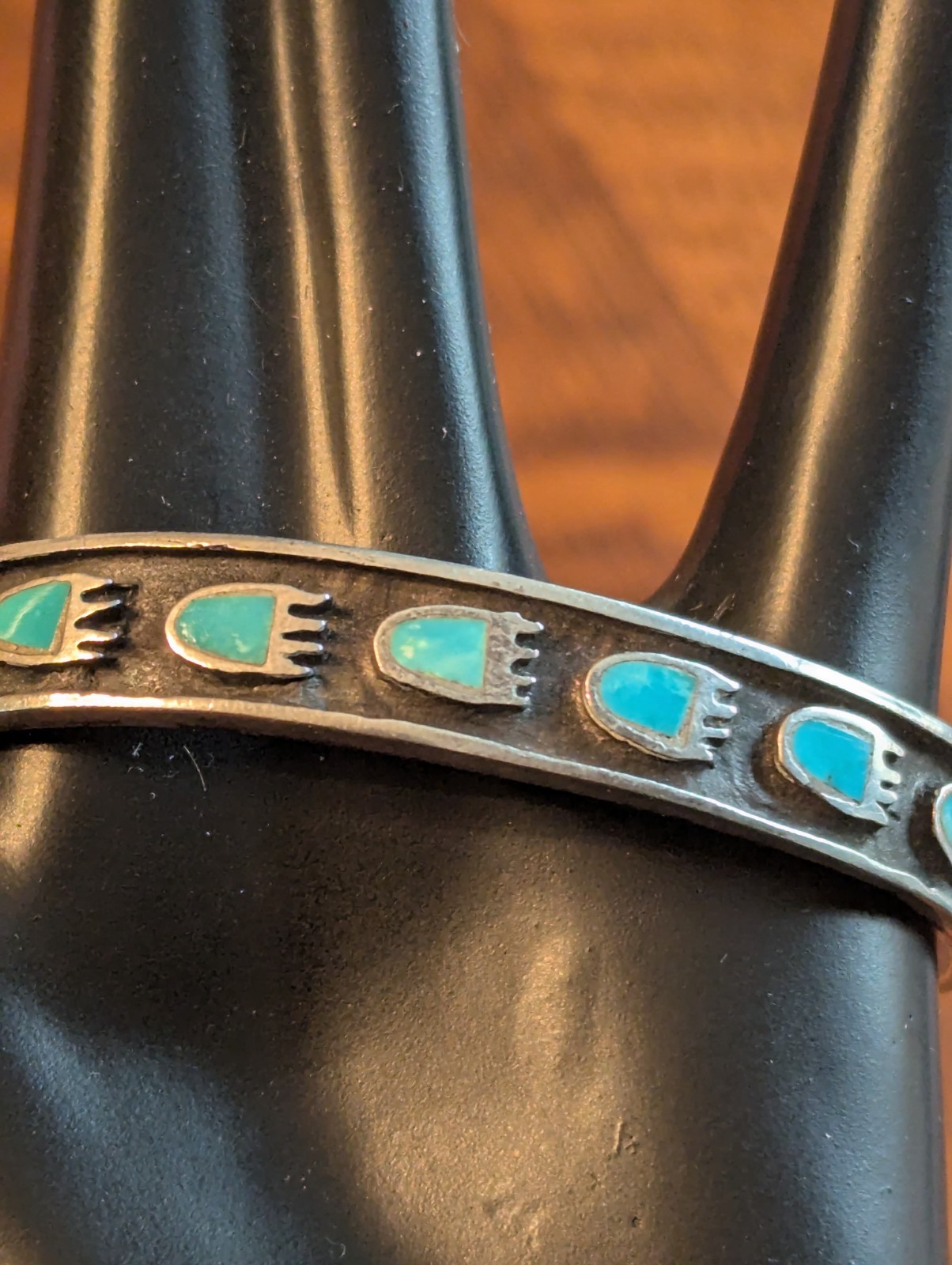 Vintage Sterling and Turquoise Bear Claw Native American Bracelet 18g