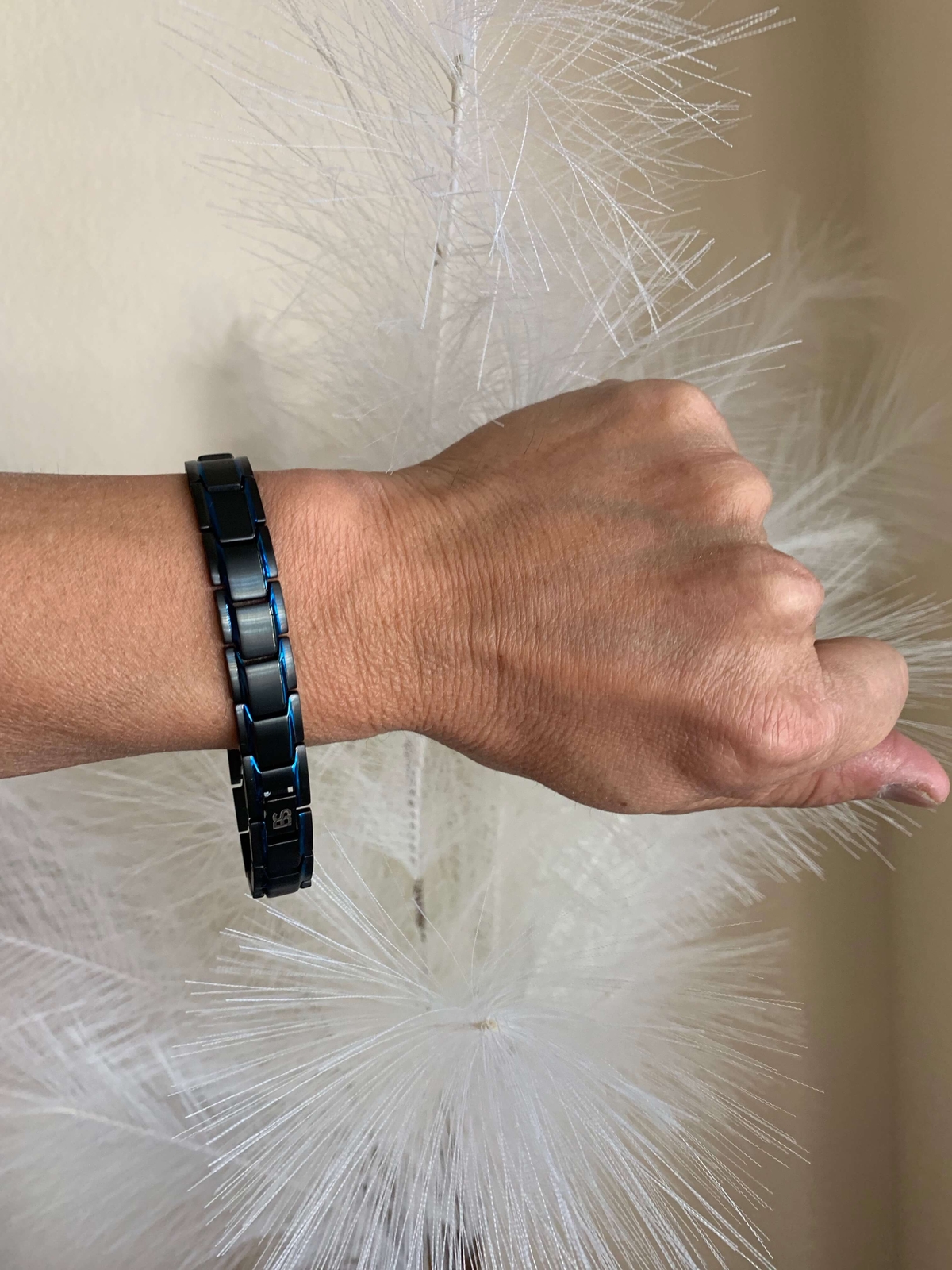 Elegant Magnetic Bracelet Men Women Balance Energy Power Calm Joy Christmas Gift