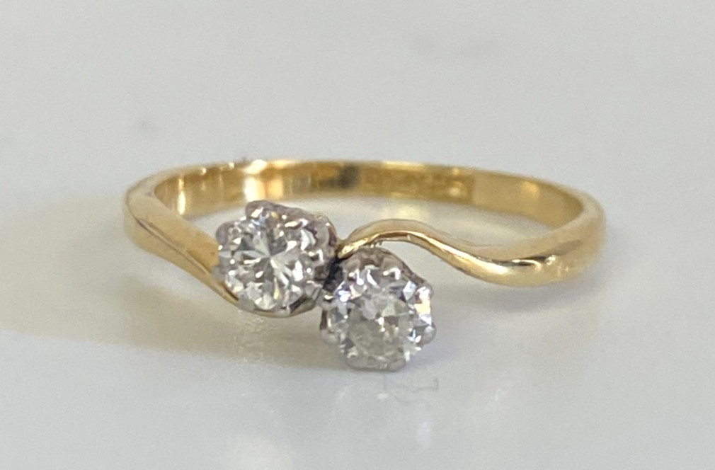 18K Yellow Gold & 0.35CT Diamond Ring Size M 1/2 (US 6.5) Vintage Jewellery