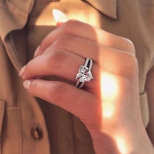 Silver Plated Lovely Ring For Valentine Gift 2 CT Simulated Diamond Amazing Ring