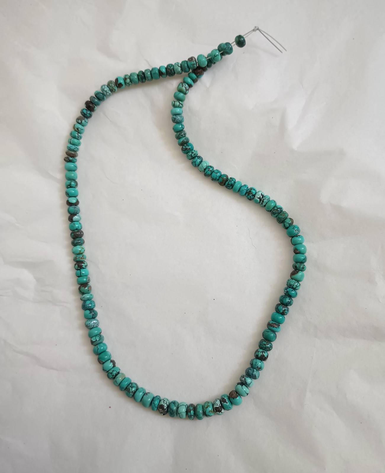 OLD STOCK HI-GRADE HUBEI TURQUOISE 5-6.5MM RONDELLE BEADS – 17.75″ – 1709E
