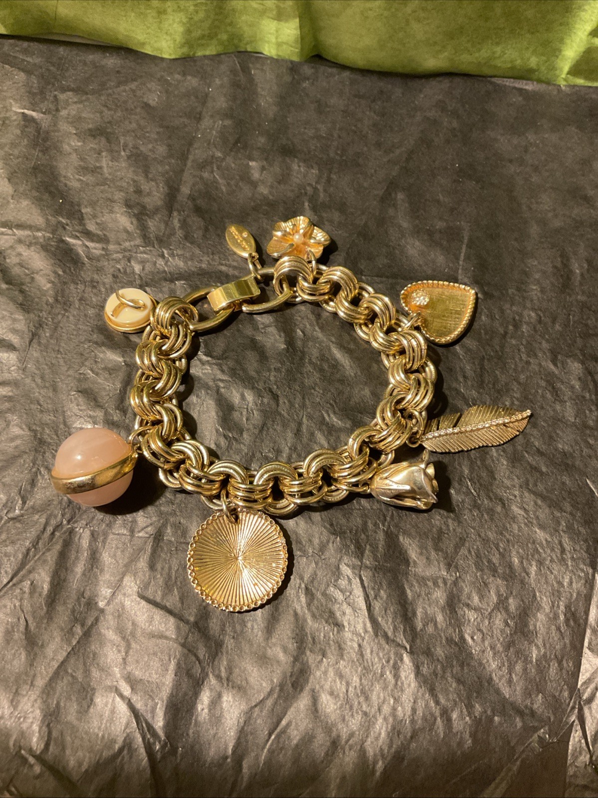 NWT Ann Taylor Gold Tone Breast Cancer Charm Bracelet Cancer Research 2015 6.5