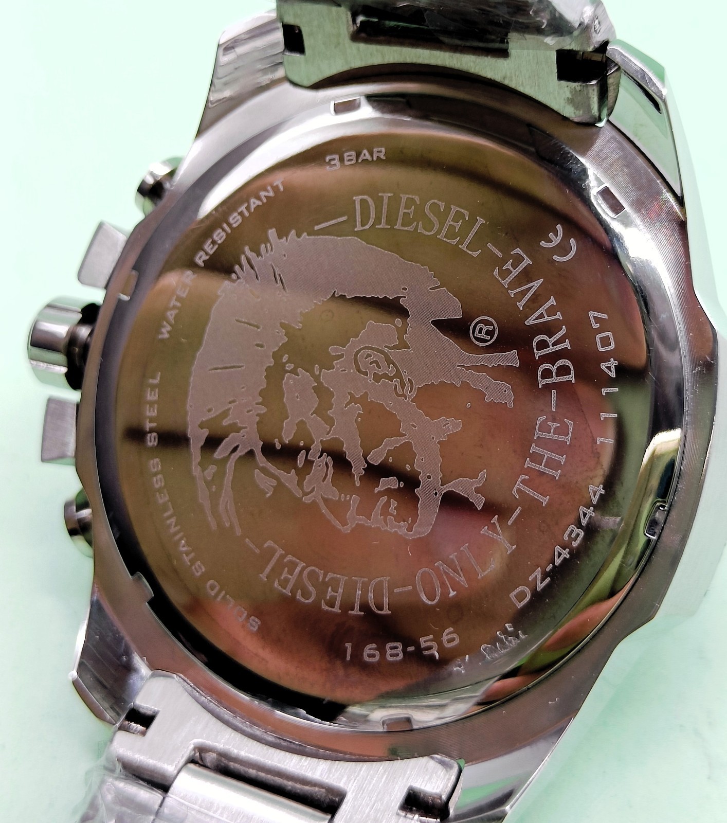 Fabulous Diesel 10 Bar “ONLY THE BRAVE” Chronograph Quartz Men’s Wrist Watch