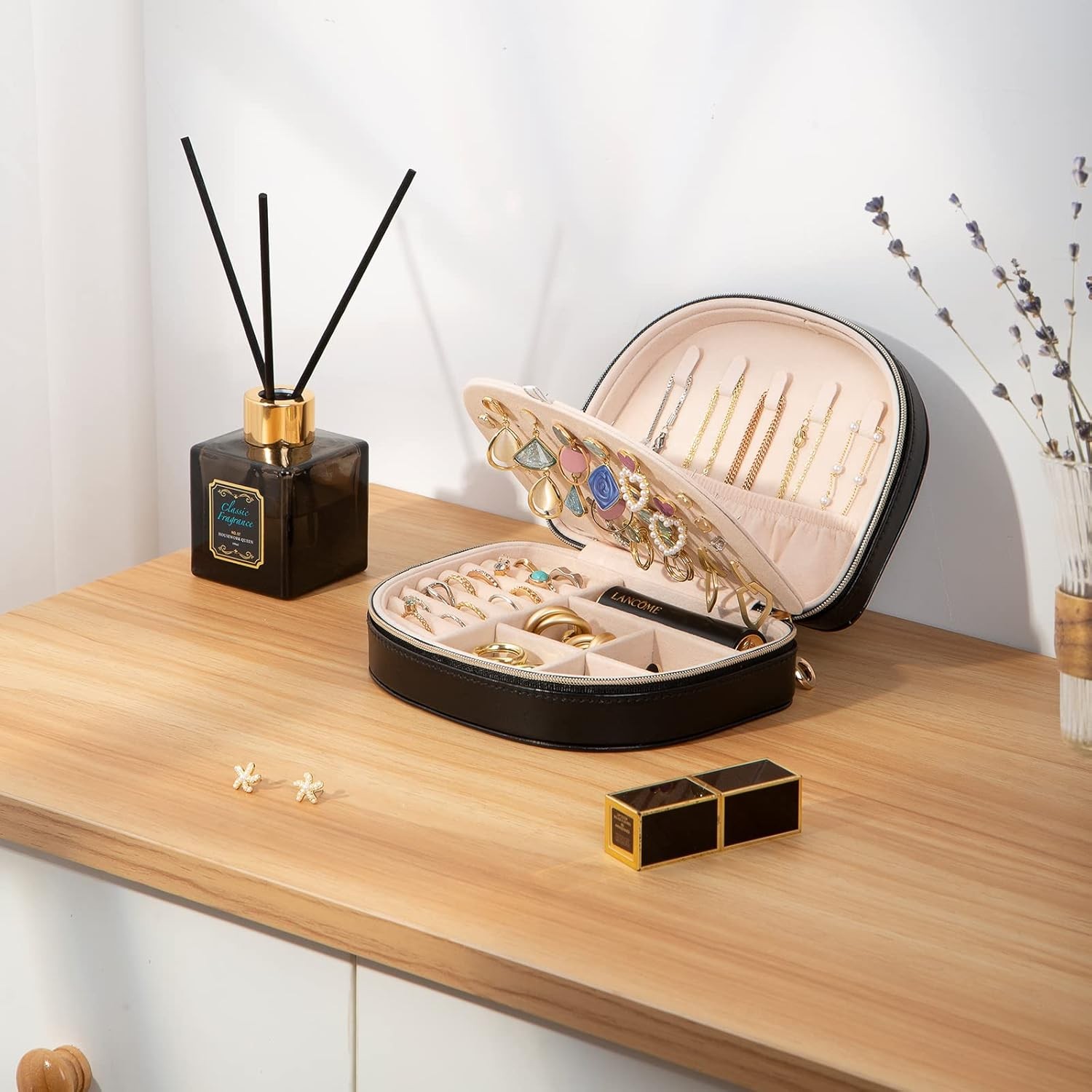 Travel Jewelry Box, 2-Layer PU Leather Organizer Case, Portable Seashell Design,