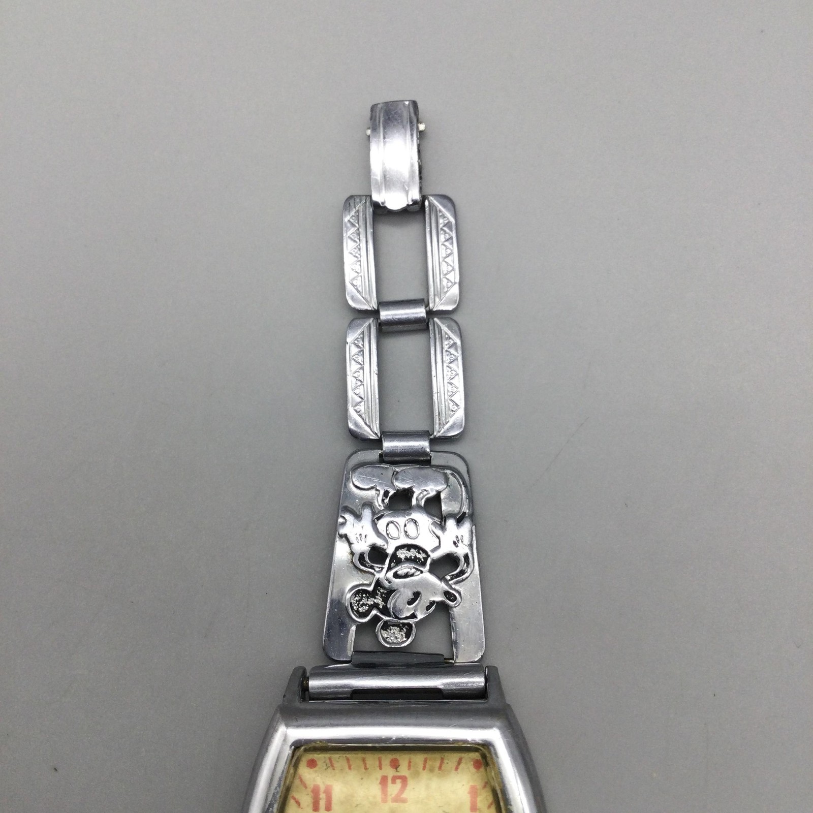 Vintage 1940s US Time Ingersoll Mickey Mouse Manual Wind 26mm Watch 5.75″