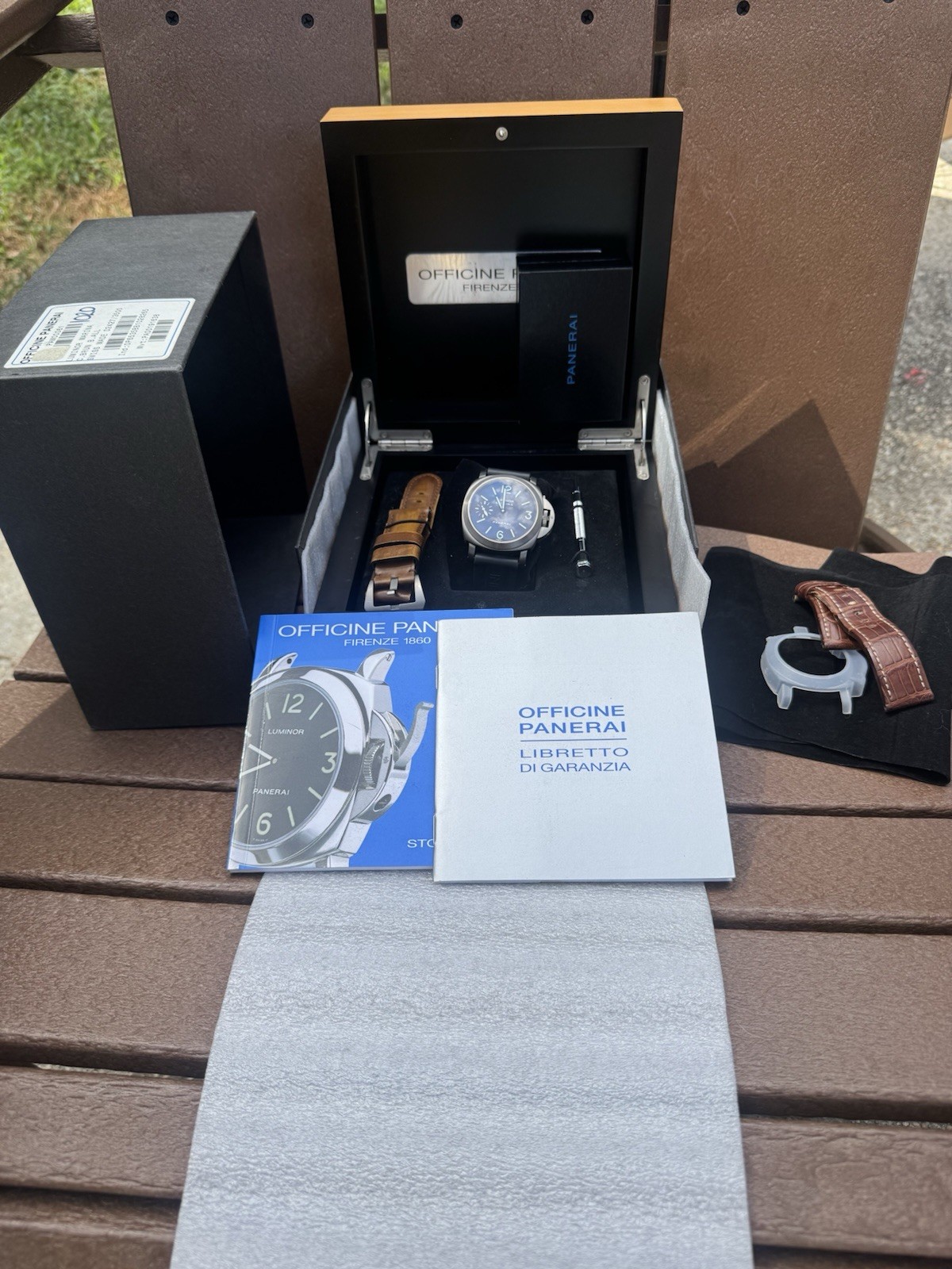 Panerai Luminor – PAM00061 – Titanium With Tobacco Dial From 2001