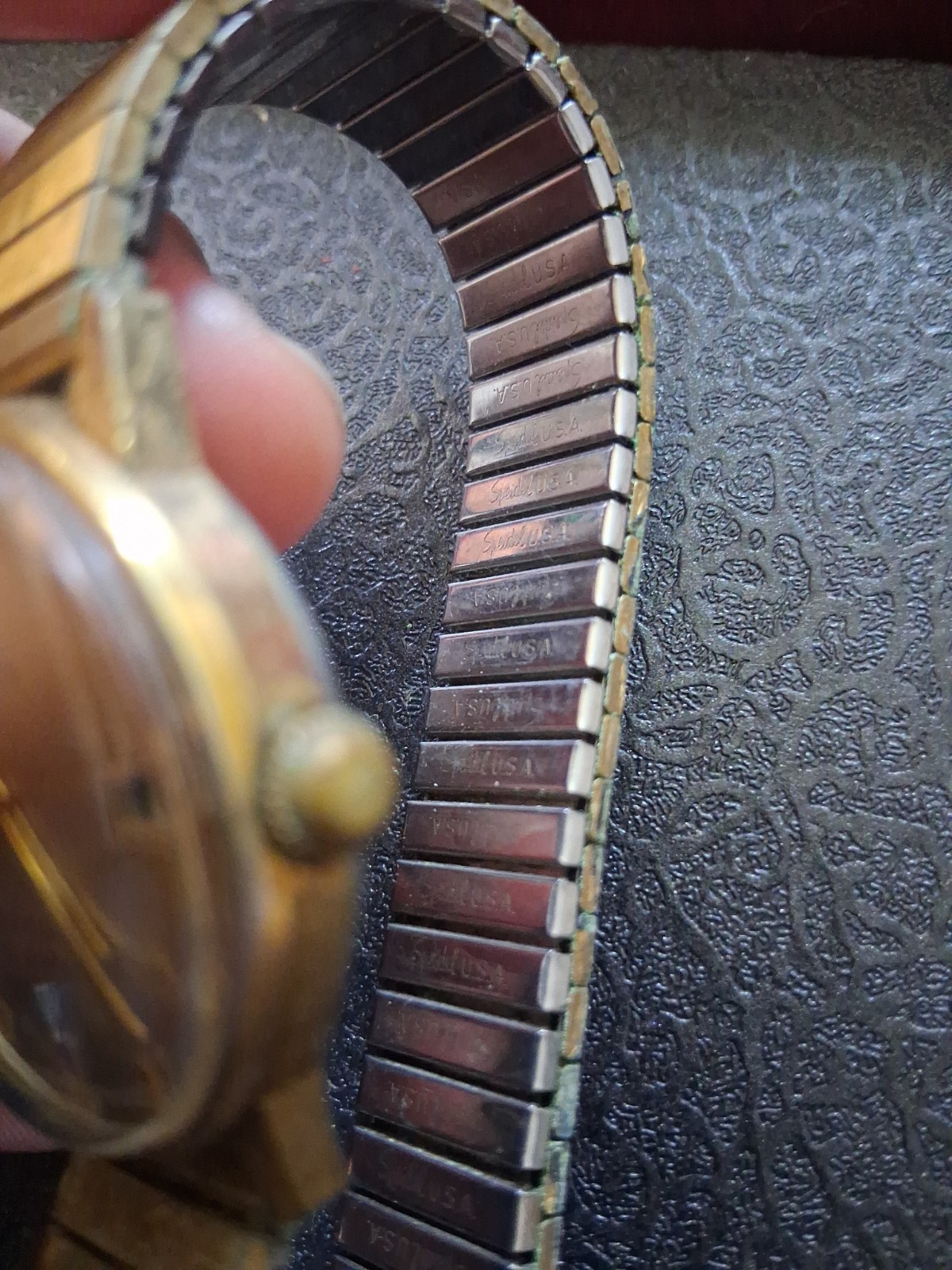 HELBROS INVINCIBLE 17 Jewels Hand Wind Watch Not Tested