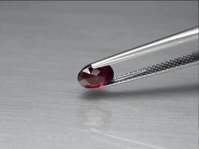 RUBY 1.31 ct Red Oval 6.5×5.4×4.3 mm Natural Untreated Unheated from Madagascar