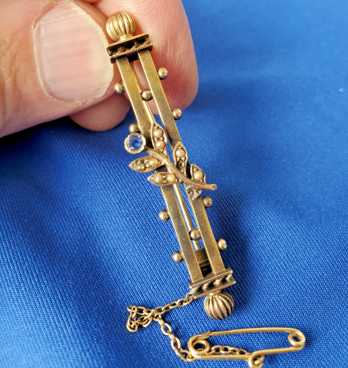 Original VICTORIAN SAPPHIRE PEARL Deco BROOCH 9K GOLD 4.2 GRAMS 2″ INCH Vintage