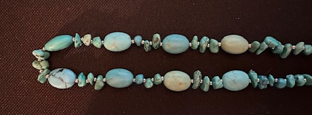 Signed RLL Vintage, Authentic, Turquois 21-1/2 Inch Necklace 8 Lg. 45 Sm. Beads