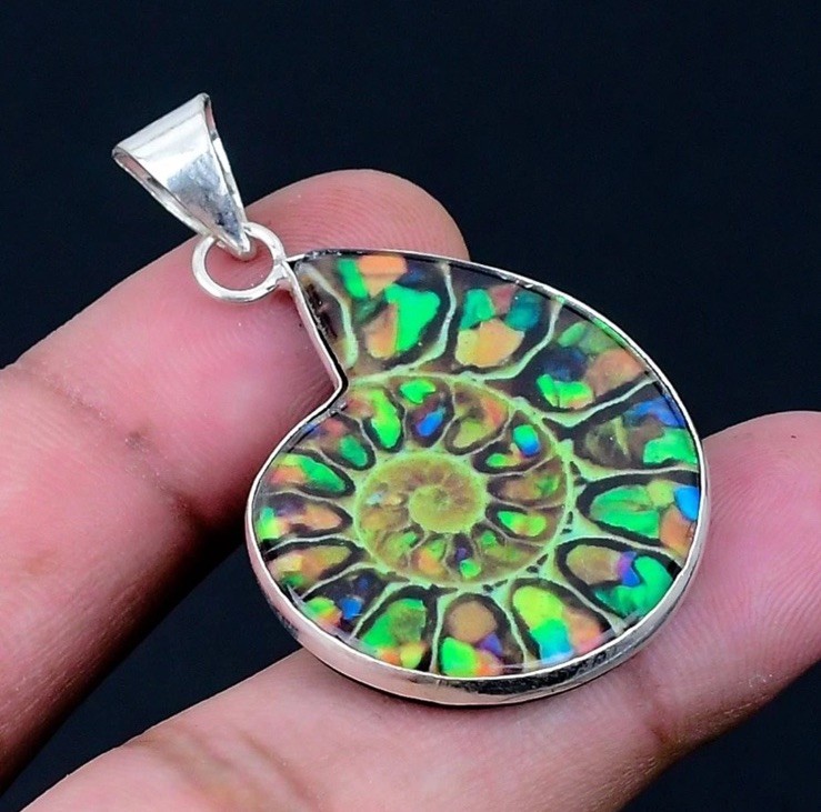 NATURAL TITANIUM AMMONITE FOSSIL GEMSTONE 925 STERLING SILVER PENDANT 1.5”