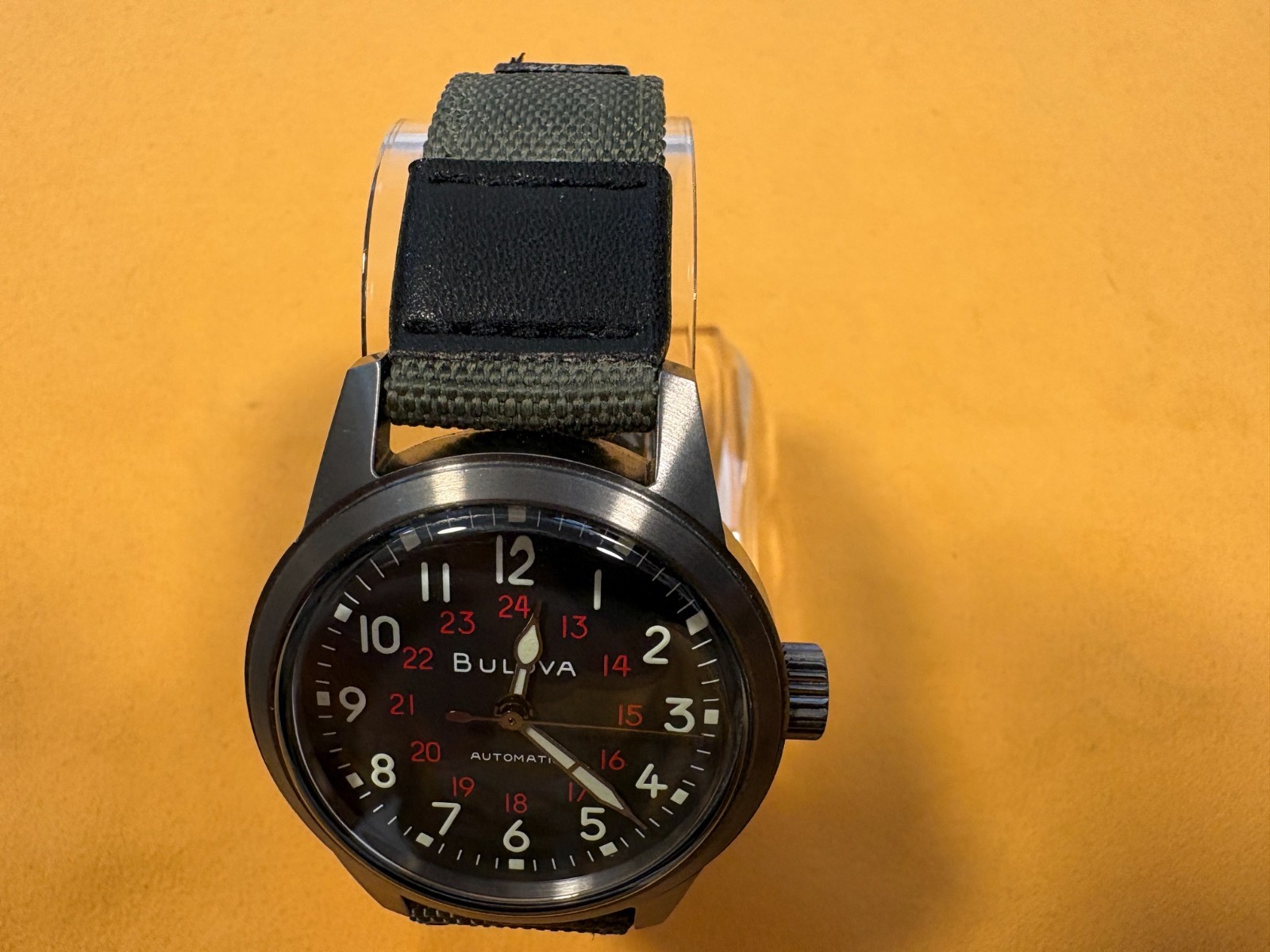 Bulova Hack 98A255 AUTOMATIC 38mm WATCH WITH TWO EXTRA STRAPS – NO RESERVE!