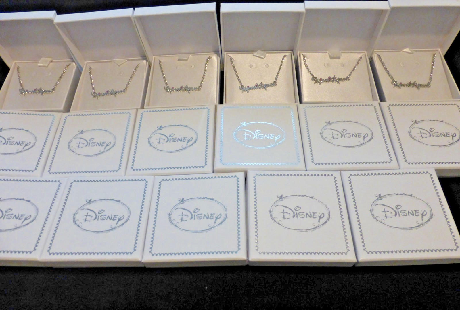 Disney Minnie Mouse Necklace Name Chain Silver Enamelled Hearts x17 BNIB Job Lot