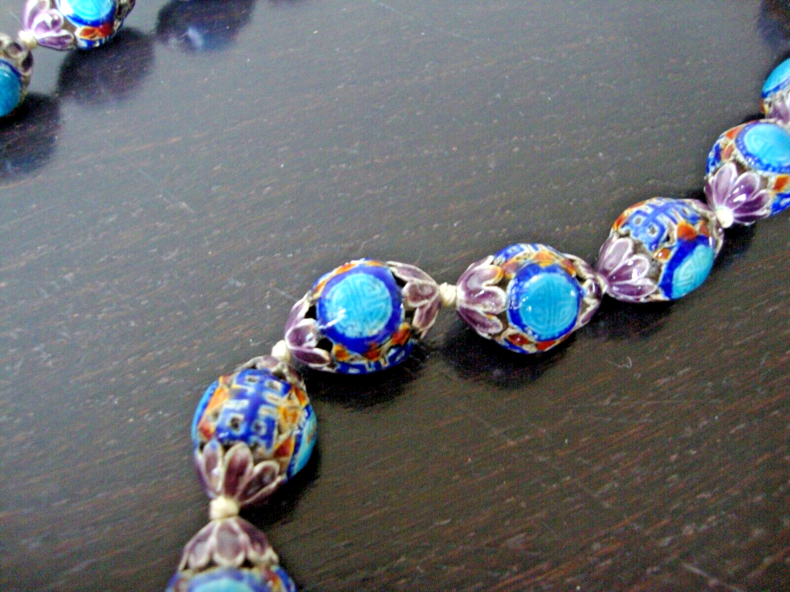 VINTAGE CHINESE EXPORT CLOISONNE MULTICOLOR DOUBLE SHOU SILVER EGG BEAD NECKLACE