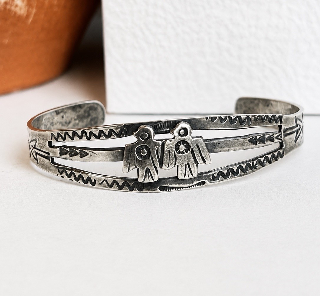FRED HARVEY ERA Navajo THUNDERBIRD Sterling silver Cuff Bracelet Southwest Small