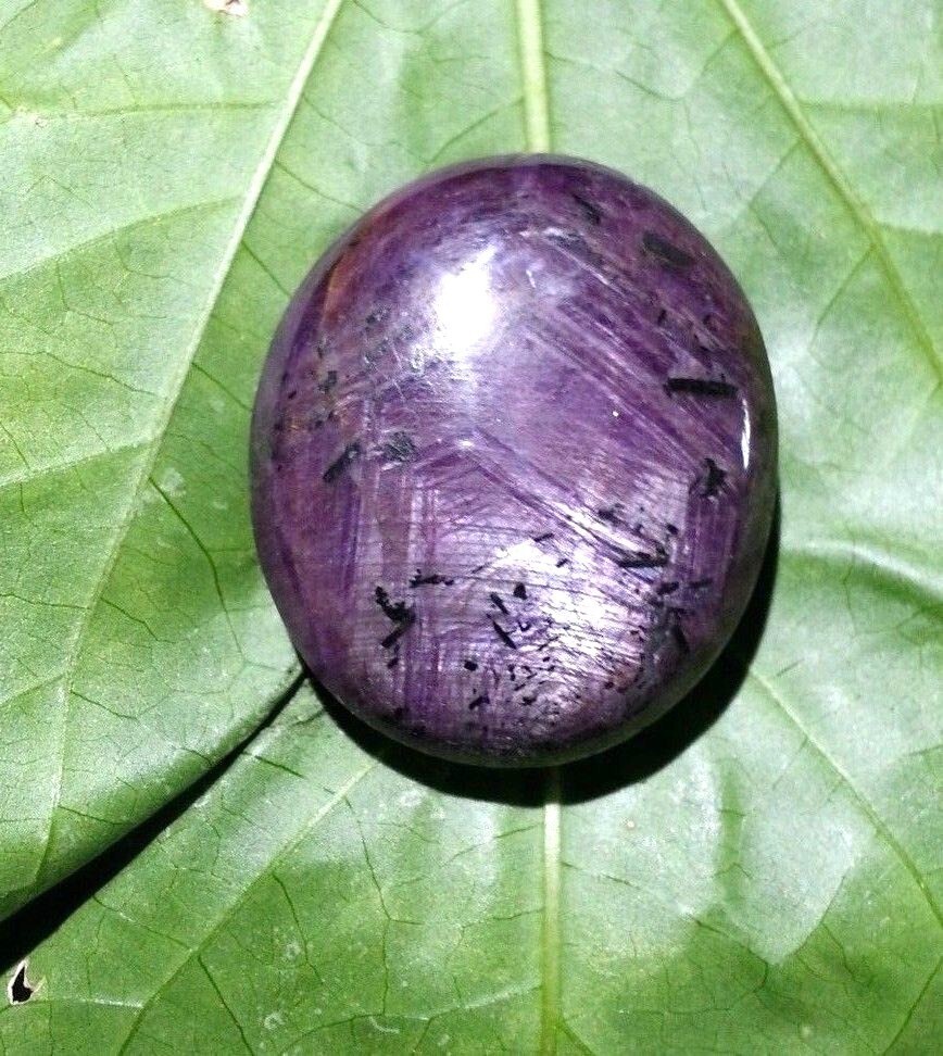 302.00ct star ruby / Sapphire cabochon–Authentic Earth mined!