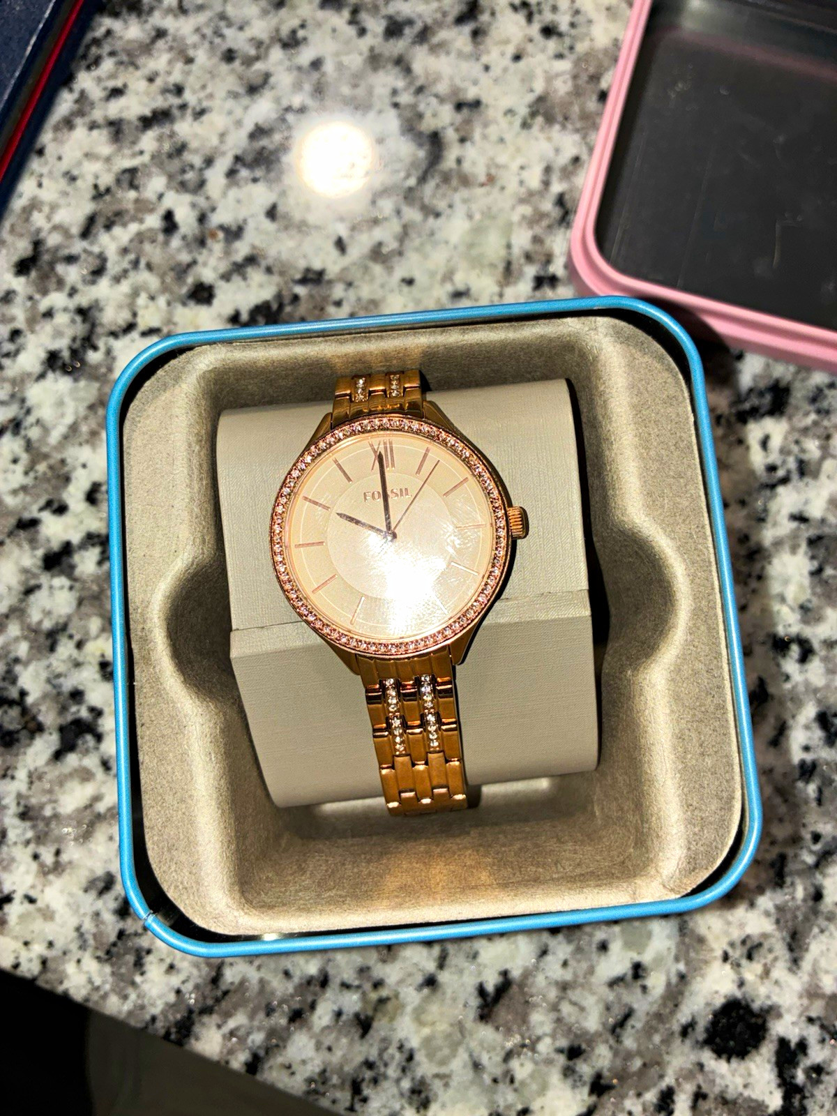 Fossil Women’s Quartz Analog Rose Gold Tone Crystal Bezel Bracelet Watch Box