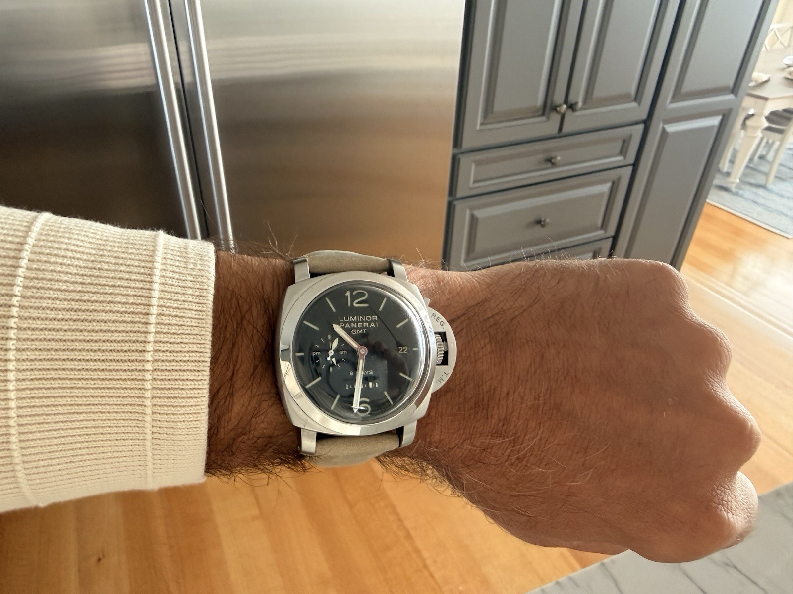 Panerai Luminor 1950 8 Days GMT Pam00233 44MM