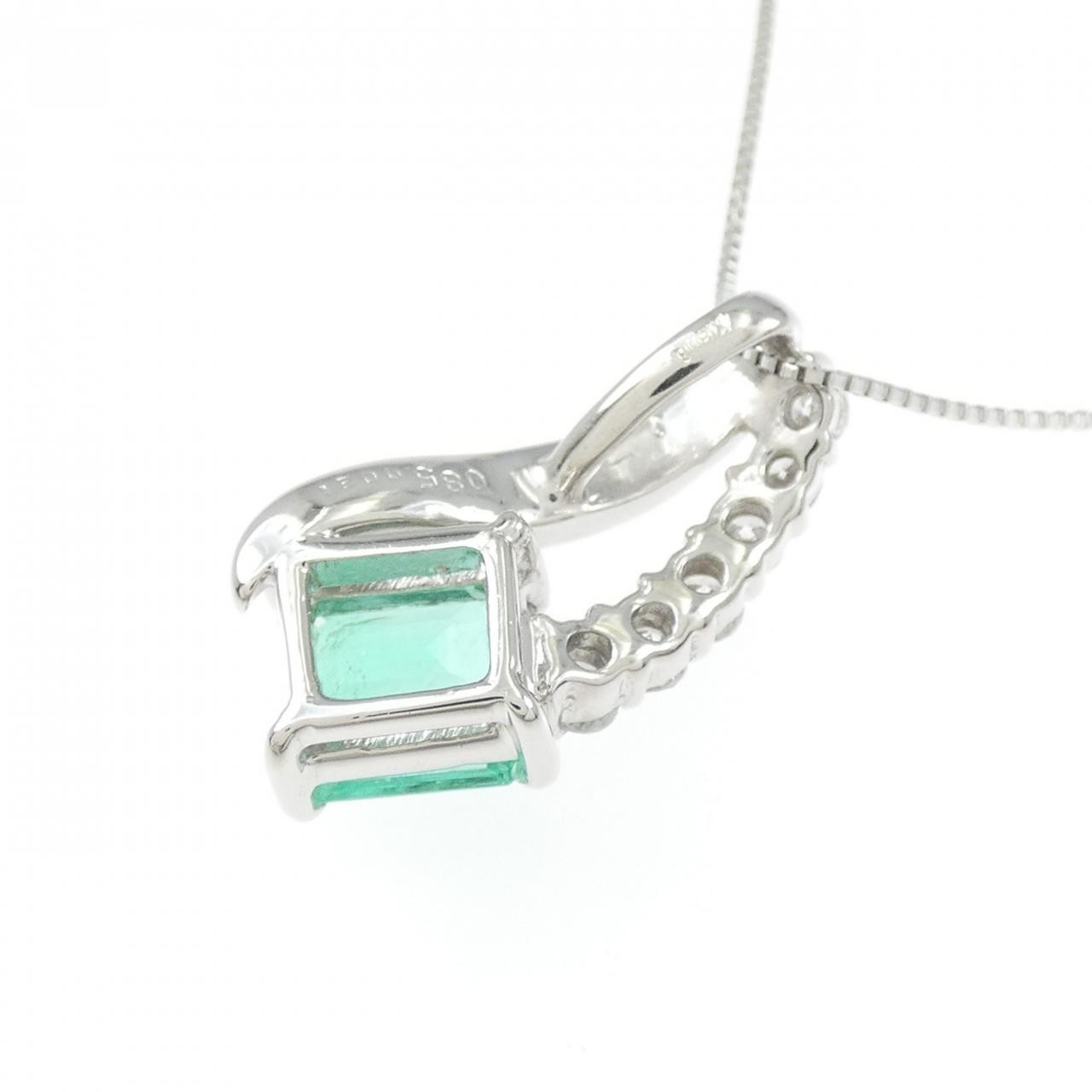 Authentic K18WG Emerald Necklace 0.85CT #270-004-157-7933