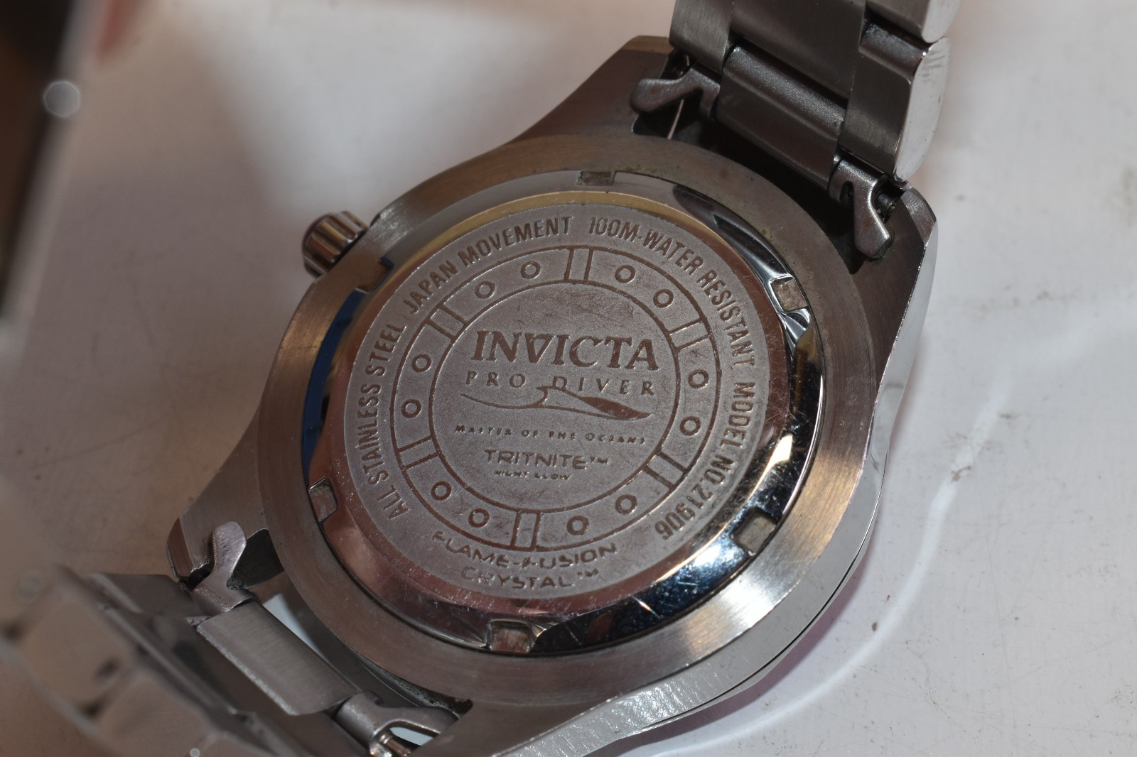 Invicta Pro Diver Ladies Wrist Watch Model Model 21906 Pink Flame Fusion 38mm