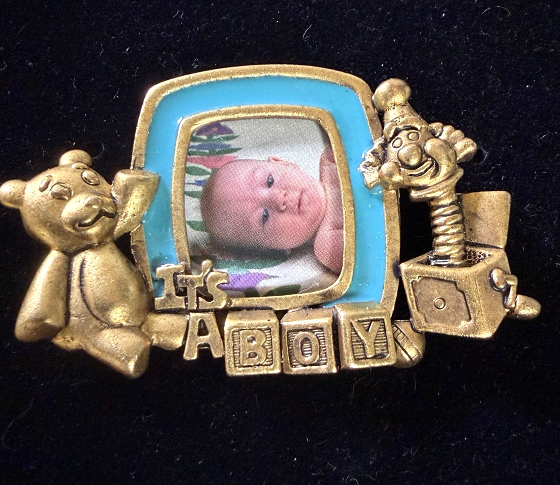 Vtg New DANECRAFT It’s A Boy Birth Photo SIGNED Brooch Pin Antique Gold Plate 2″