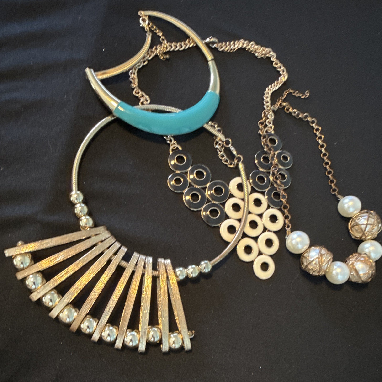 Mixed Style Jewelry Set of 4 Necklaces fantasy Tone Blue White Metal Plastic