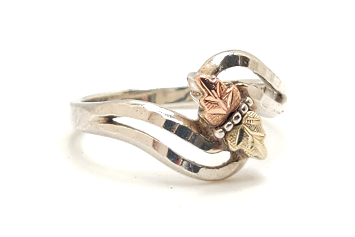 Landstrom’s Black Hills Gold Sterling Silver 10K Leaves Swirl Ring, US Size 9.25