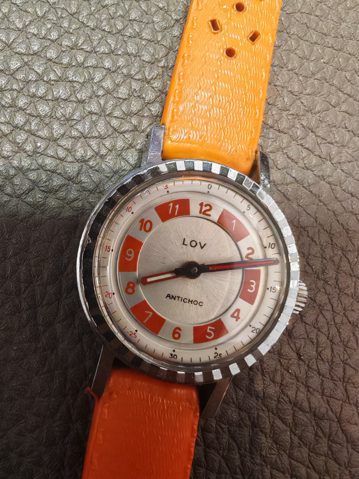 Rare Vintage LOV Watch Mechanical Movement Diameter 30mm