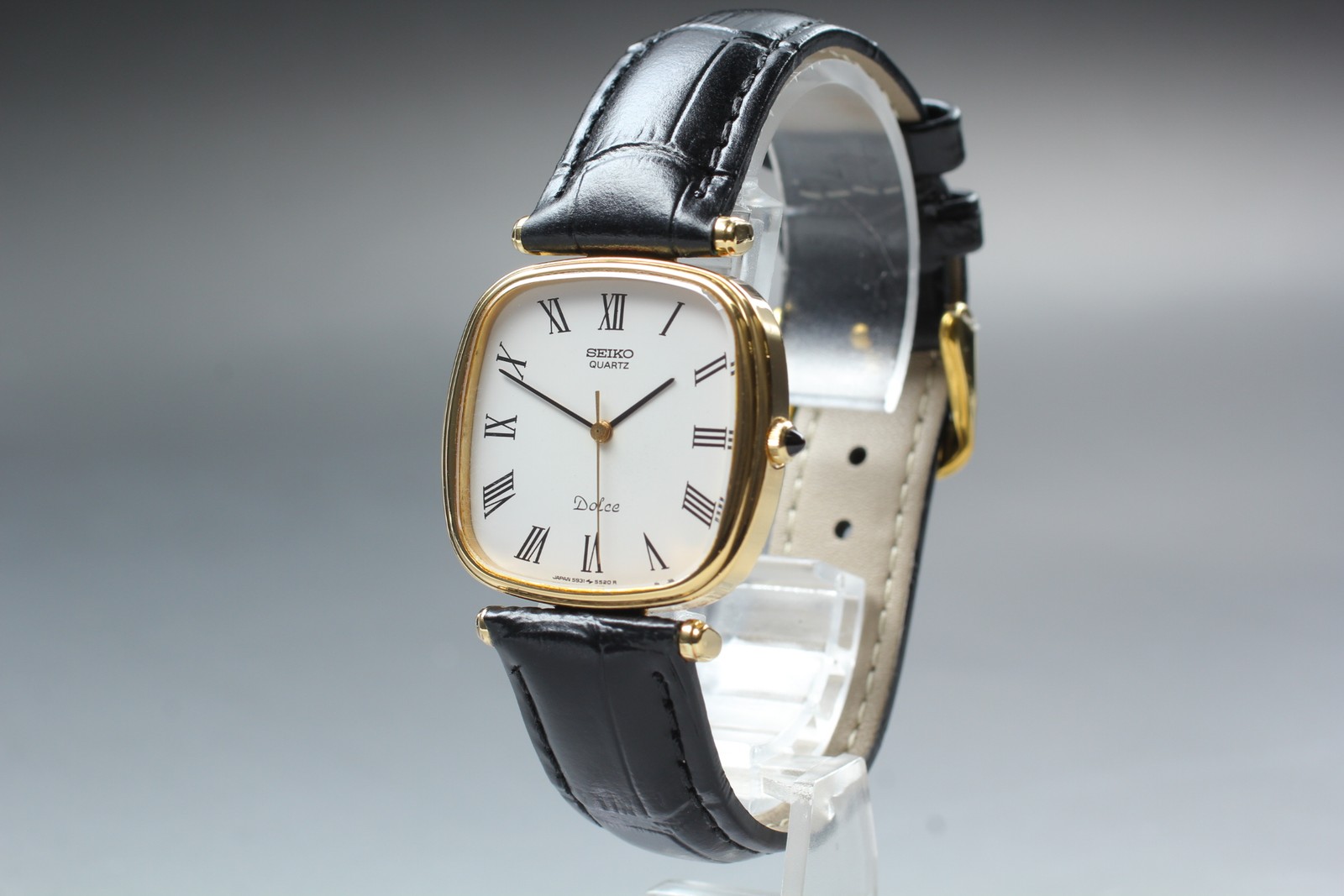 MINT SEIKO Dolce 5931-5400 White Dial Roman Quartz Mens Vintage Watch From JAPAN