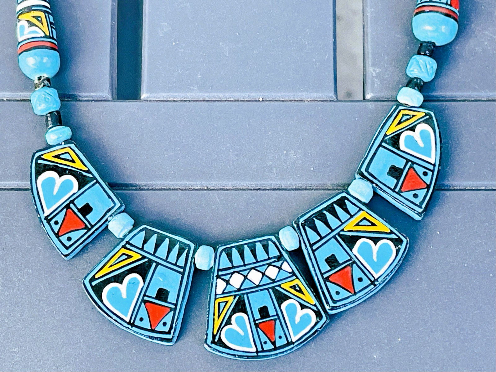 NATIVE AMERICAN Art Pottery Necklace, 19″ Long Hand-Painted Dark Blue, Geometric