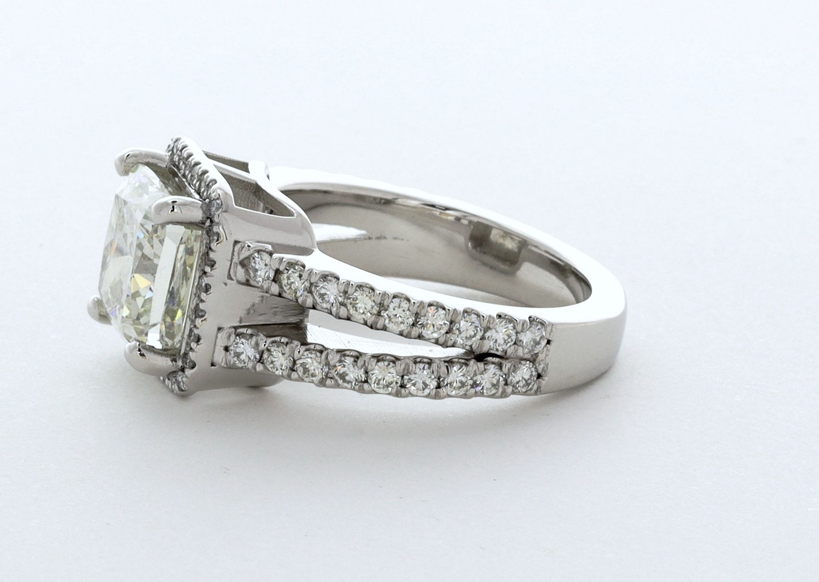 Side Stone Engagement Ring 18K Gold Halo 4.62 CT Cushion Natural Diamond G SI1