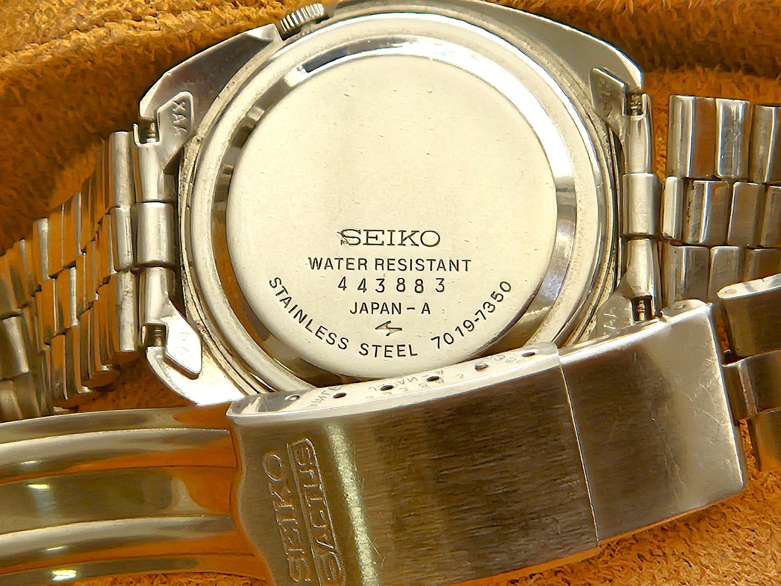Vintage 1974 Seiko 5 Actus 7019-7350 Burgundy JDM Serviced, NOS Faceted Crystal