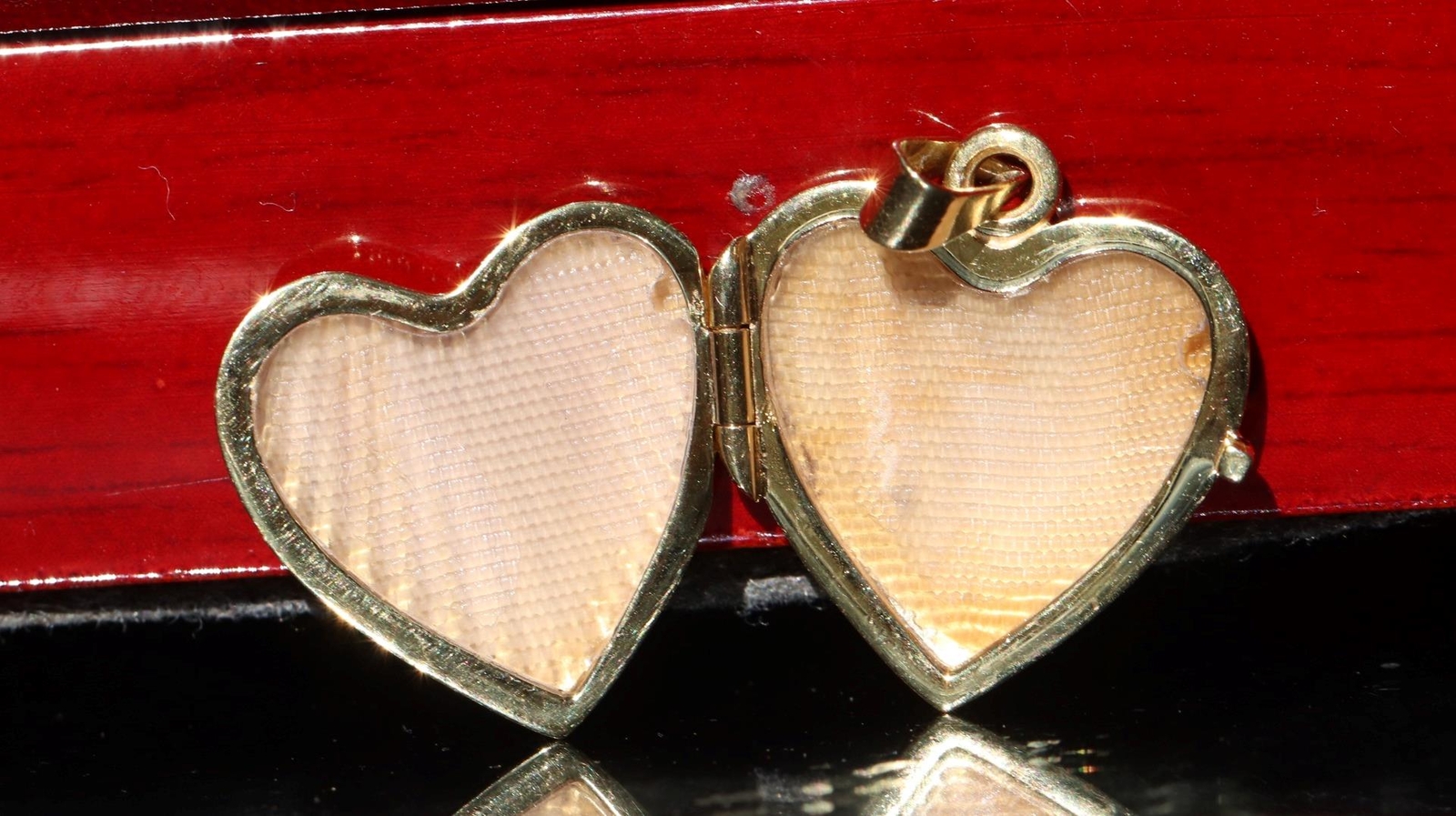 14k yellow gold pendant Italian 1.05″ heart locket charm vintage 3.85gr N3467