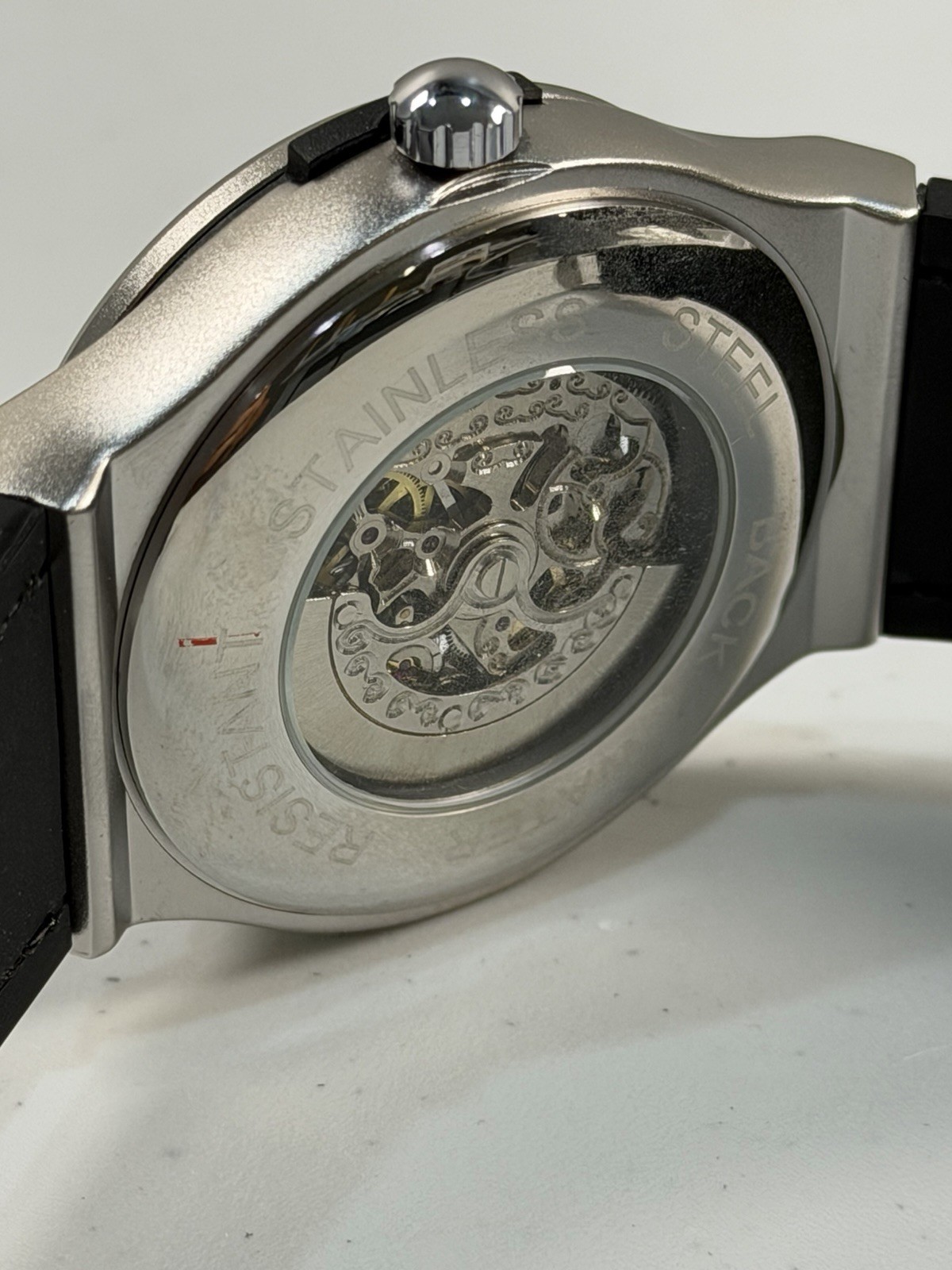 Men’s Automatic Mechanical Skeleton Racing Wheel Rim Design Sport Watch 44.9mm