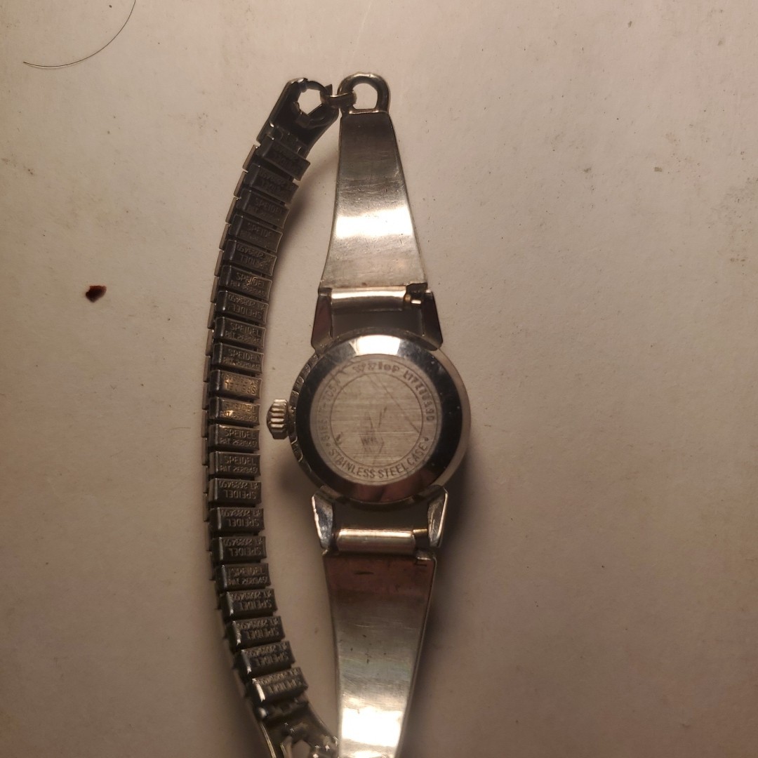 This is a vintage Wyler Incaflex Dynawind watch With Custom Watch Band