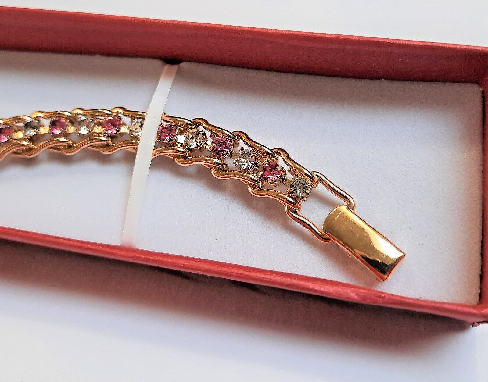 Vintage Rhinestone & Gold Tone Tennis Bracelet 7.25in Fold-Over Clasp
