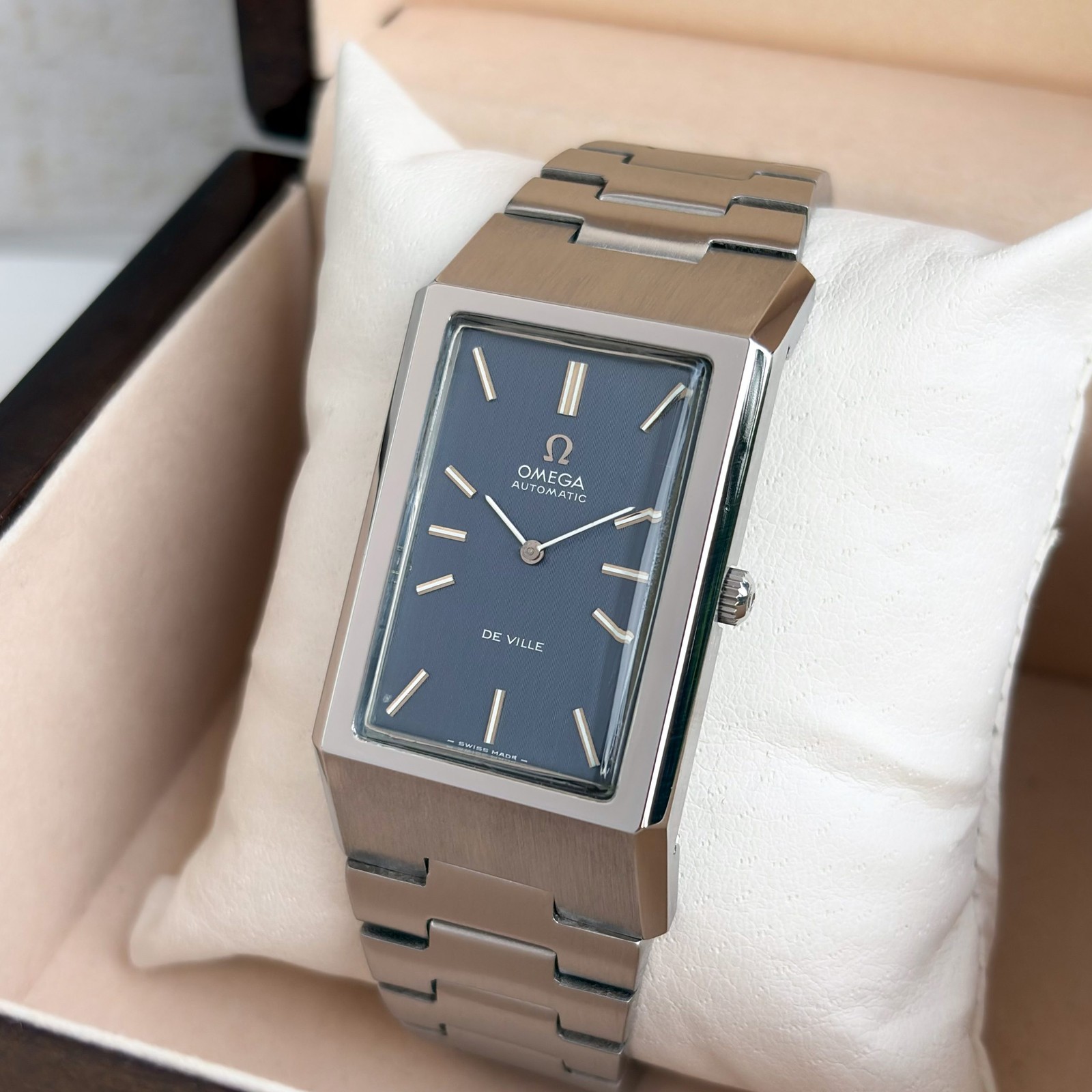 Omega De Ville Tank Jumbo 27mm Automatic 155.007 from 1972 Steel Cal. 684