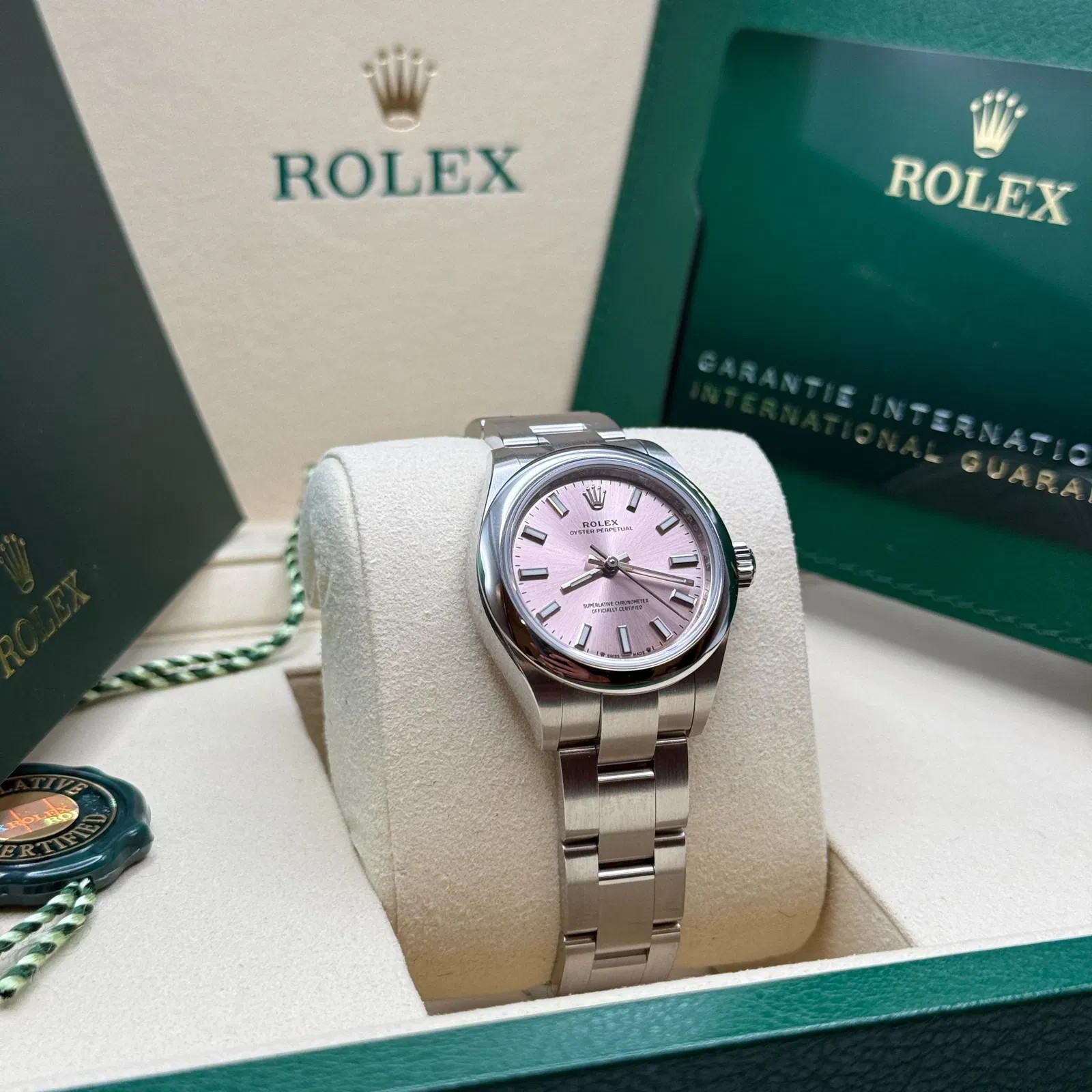 2025 Rolex Oyster Perpetual, Oystersteel 28mm Pink, 276200-0004.