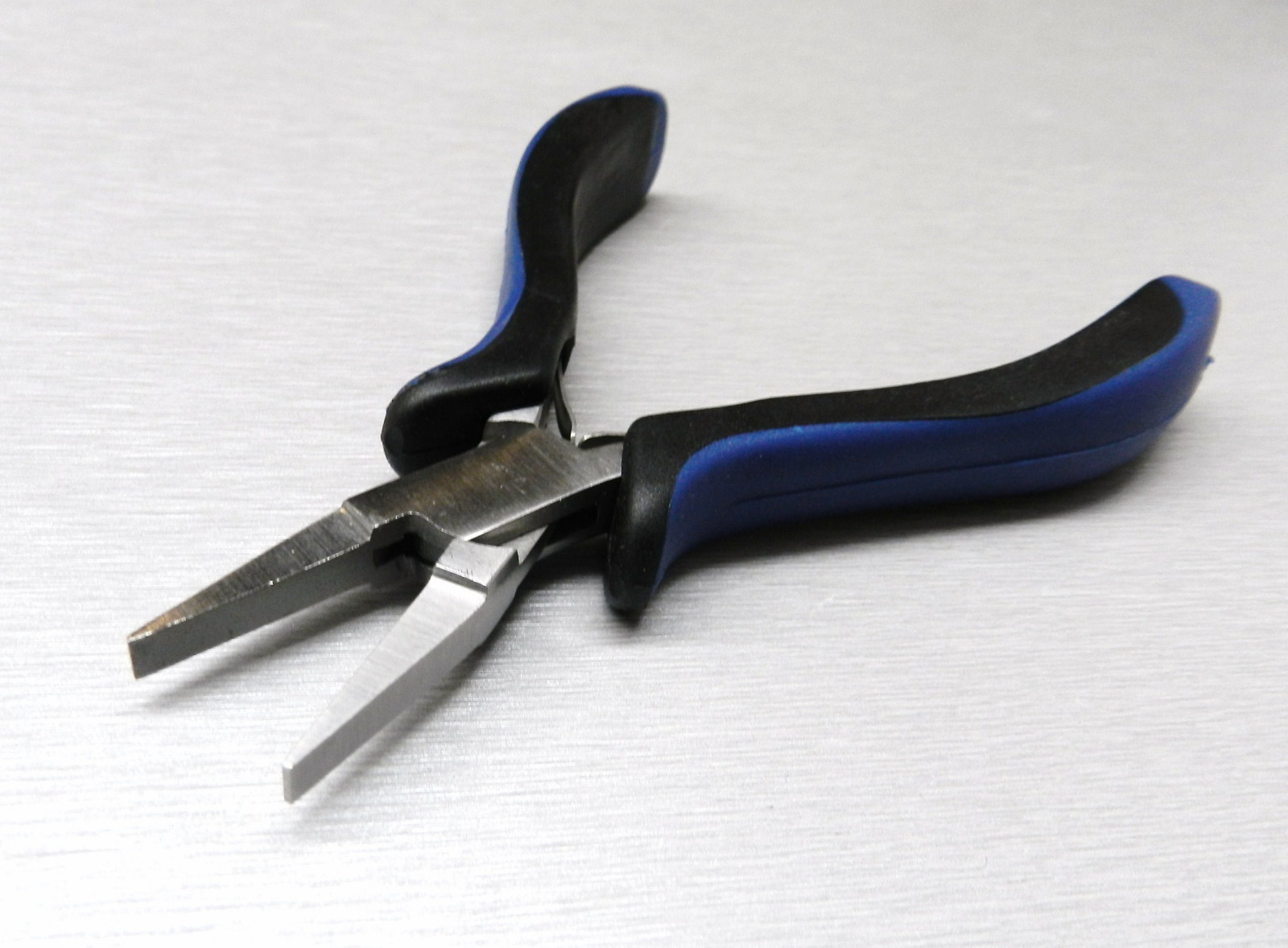 Flat Nose Pliers Jewelry Beading Tool Ergonomic Plier 5″ Wire Wrapping Crafts