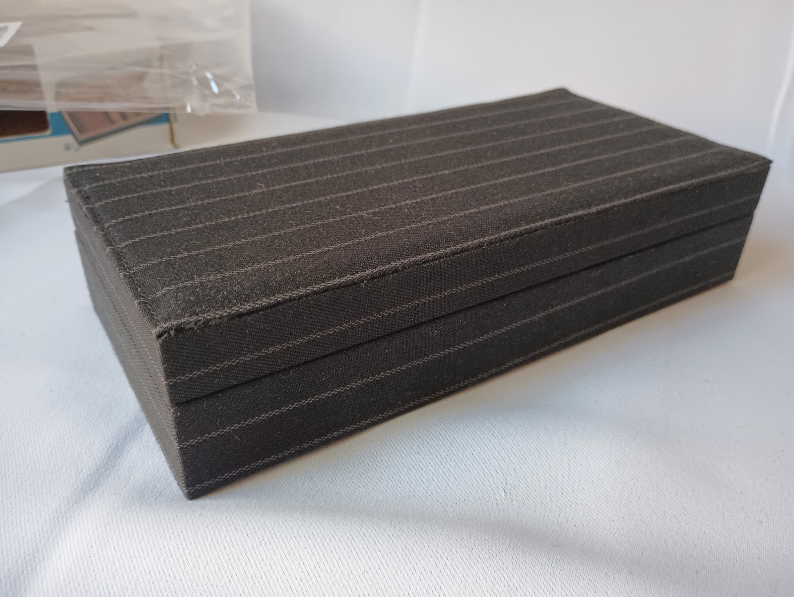 Perry Ellis Portfolio NEW Jewelry Ring Cufflink Felt Lined Storage Box Pinstripe
