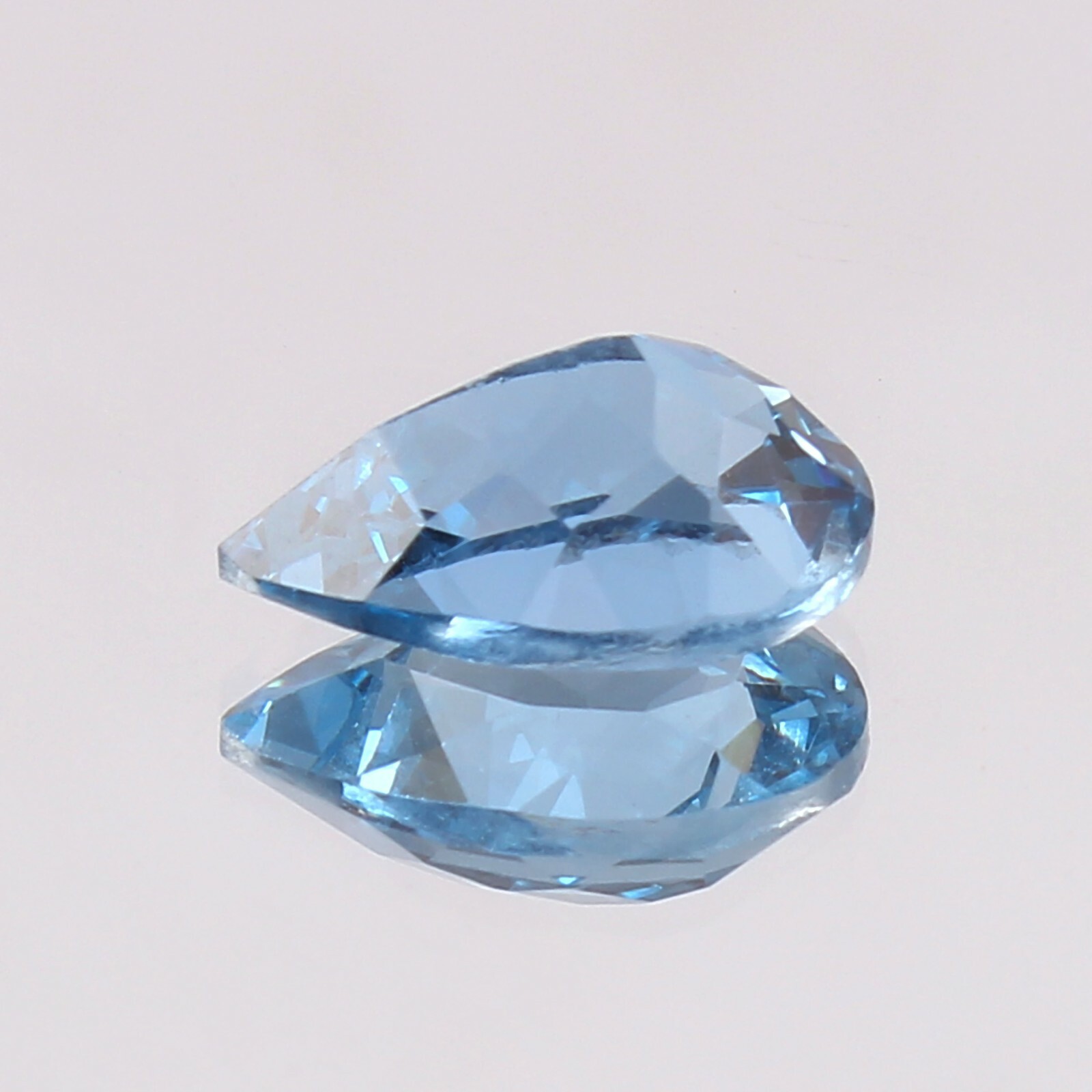 Natural Flawless Blueish Aquamarine Loose Pear Shape Cut Gemstone 4.90 Ct
