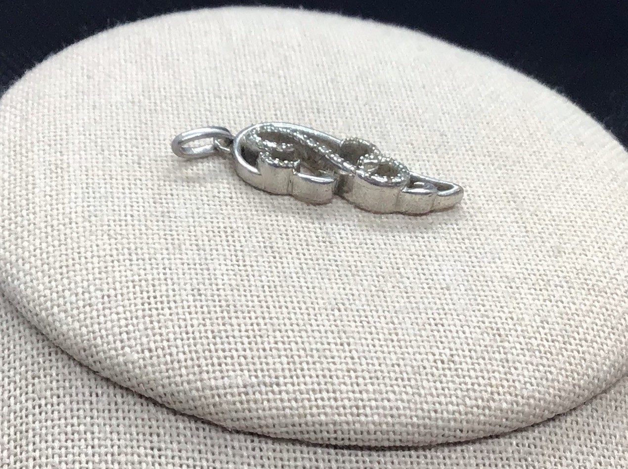 Jane Seymour Sterling Silver 925 Clear Diamond “Open Hearts” Pendant Y2383