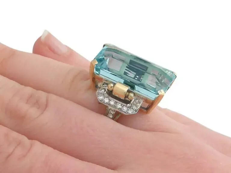 Two-toned late century style 30.21 CT aquamarine & CZ Ring 925 Sterling silver