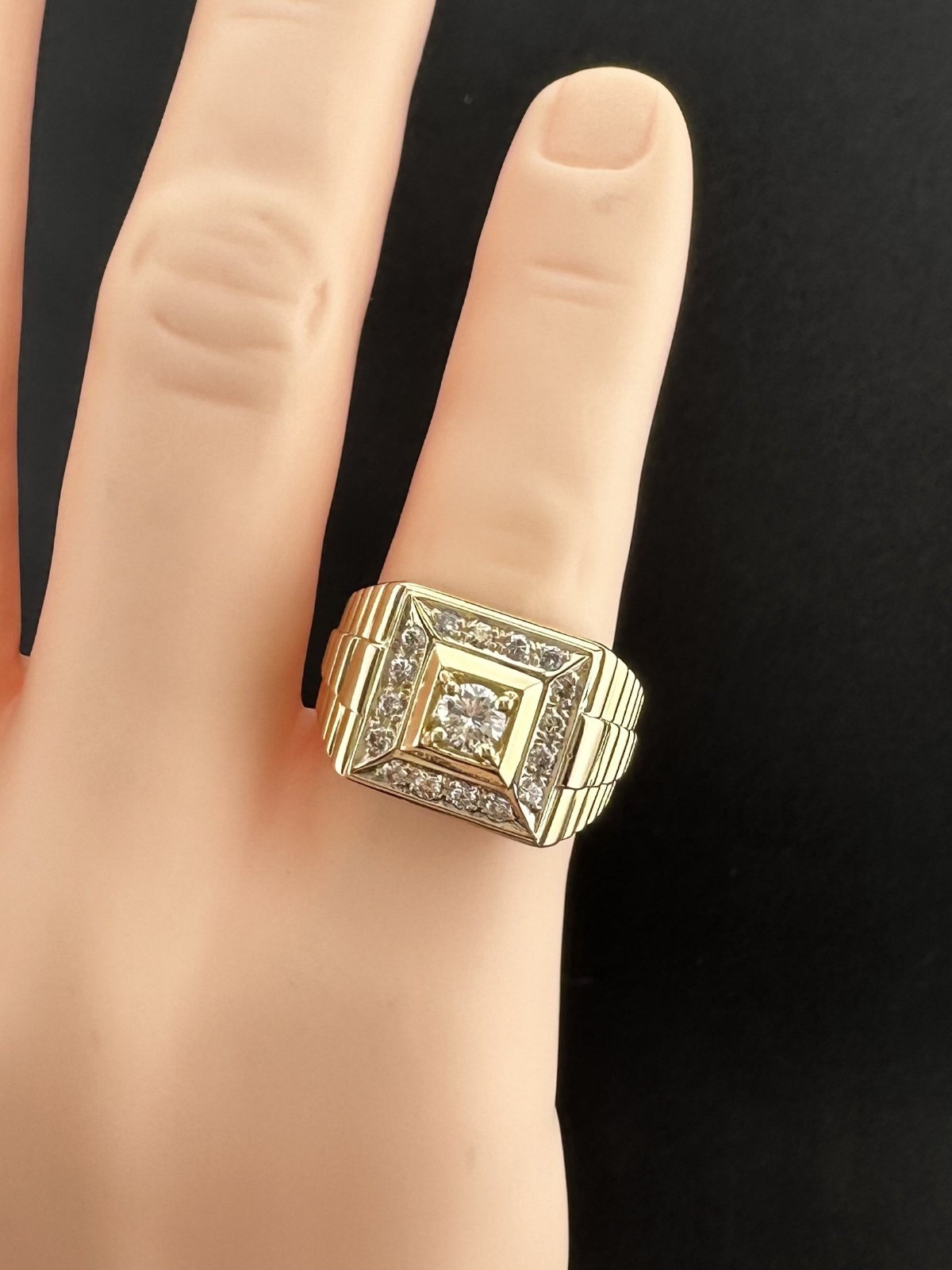 14k Yellow Gold Diamond Size 9.5 Ring 0.40ctw 0.27ct Center 5.6dwt 8.7g