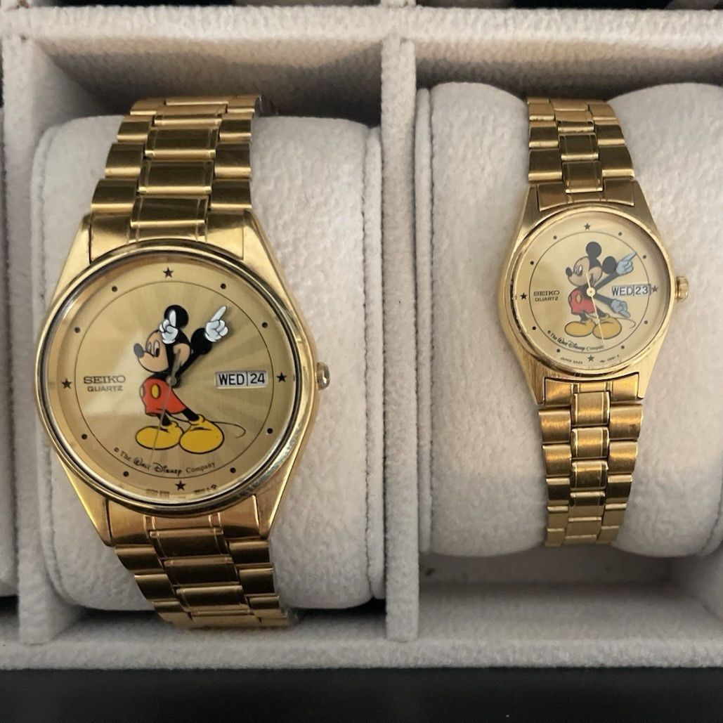 Seiko Quartz Disney Mickey Mouse Day/Date sunburst Gold Tone Wristwatch Lot